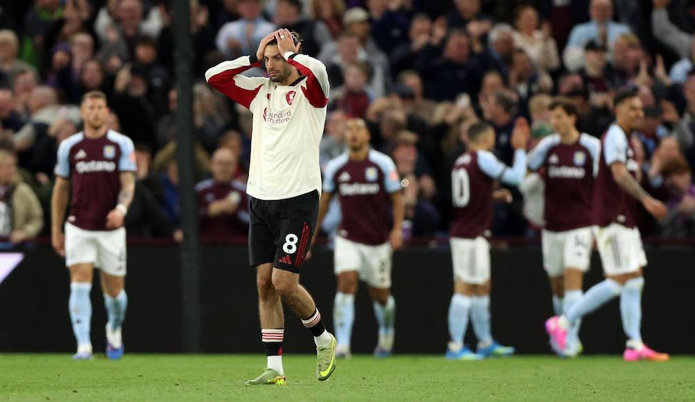 Aston Villa – Liverpool 4-2: Ny match och nytt bottennapp